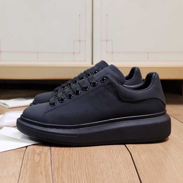 timeless classic solid color designer casual shoes walking sneakers silk upper cowhide to create comfortable soles girls and boys sneaker si, Black
timeless classic solid color designer casual shoes walking sneakers silk upper cowhide to create comfortable soles girls and boys sneaker si, Black