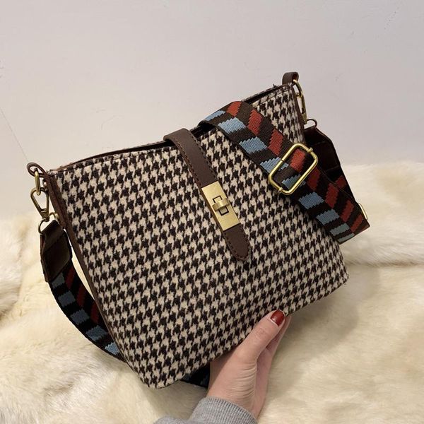 classic designer pu leather+wool jacquard houndstooth shoulder bag for women 2021 luxury big capacity bucket crossbody hand bags
classic designer pu leather+wool jacquard houndstooth shoulder bag for women 2021 luxury big capacity bucket crossbody hand bags