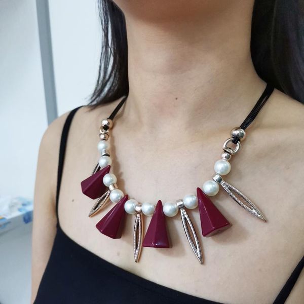 chokers 2021 arrival big statement pendant necklace for women acrylic triangle leaf pearl beads chain punk collar jewelry, Golden;silver
chokers 2021 arrival big statement pendant necklace for women acrylic triangle leaf pearl beads chain punk collar jewelry, Golden;silver