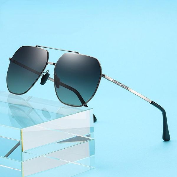 sunglasses 2021 fashion big frame two-tone lens metal polarized nylon sun glasses for men and women trend colorful eyeware, White;black
sunglasses 2021 fashion big frame two-tone lens metal polarized nylon sun glasses for men and women trend colorful eyeware, White;black