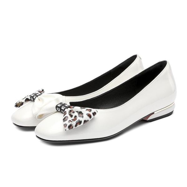 dress shoes spring 2021 fashion shallow casual single shoe sweet bow low square heel women's, Black
dress shoes spring 2021 fashion shallow casual single shoe sweet bow low square heel women's, Black