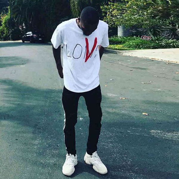 factory luxury brand t shir trendy men's ins hip hop nework red kanye v and lone large v prined shor sleeve t-shir half skaeboar, White;black
factory luxury brand t shir trendy men's ins hip hop nework red kanye v and lone large v prined shor sleeve t-shir half skaeboar, White;black