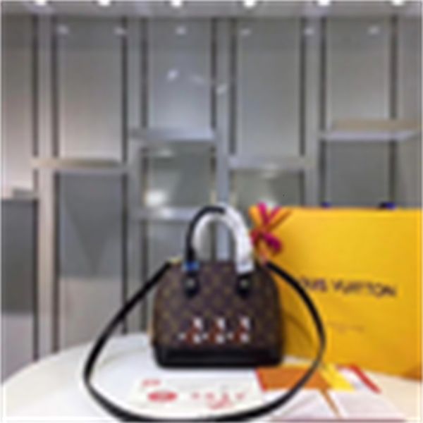 shoulder designer cross luxury 91606 bag alma totes bb shell evening bag bags handb ags body iconic clutches handles
shoulder designer cross luxury 91606 bag alma totes bb shell evening bag bags handb ags body iconic clutches handles