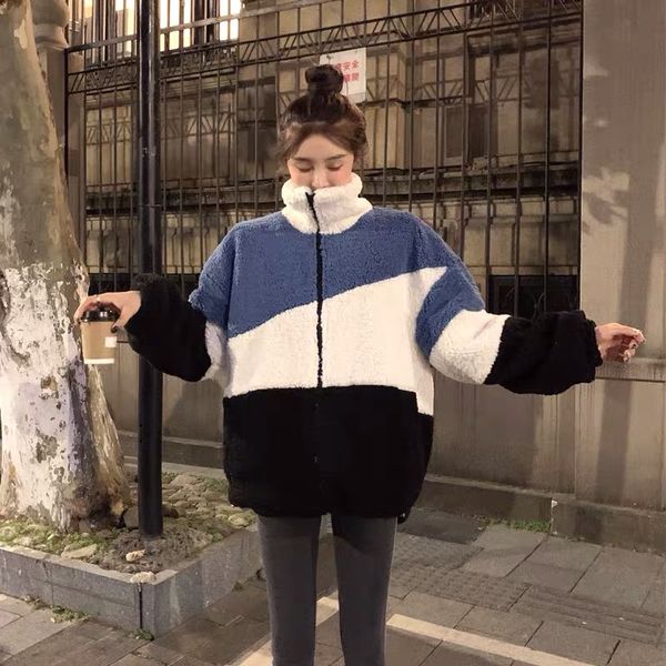 2021 winter stand collar contrast striped hairy shaggy faux fur jacket long sleeve women loose zipper coat stay warm sweatshirt, Black
2021 winter stand collar contrast striped hairy shaggy faux fur jacket long sleeve women loose zipper coat stay warm sweatshirt, Black