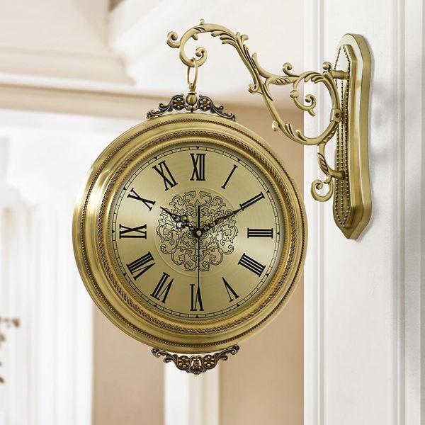 european style modern light luxury double-sided living room household creative personality fashion metal clock
european style modern light luxury double-sided living room household creative personality fashion metal clock