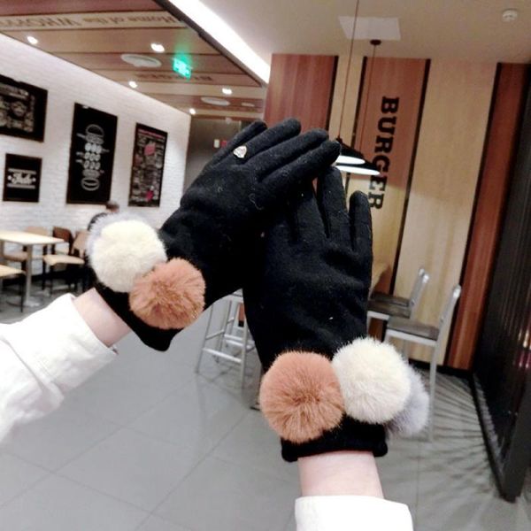 five fingers gloves imitation mink wool ball cashmere korean winter five-finger female net red warm thick touch screen, Blue;gray
five fingers gloves imitation mink wool ball cashmere korean winter five-finger female net red warm thick touch screen, Blue;gray