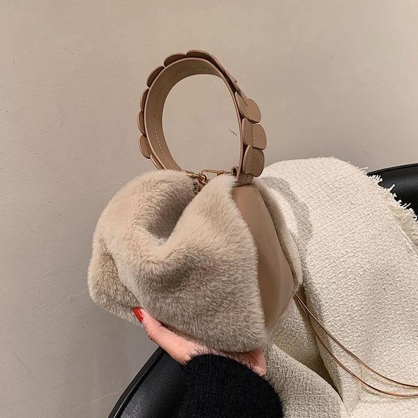 waist bags autumn and winter plush ladies handbags 2021 fashion ins niche chain messenger portable warm cute
waist bags autumn and winter plush ladies handbags 2021 fashion ins niche chain messenger portable warm cute