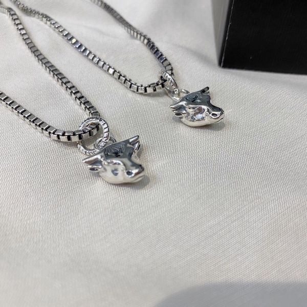 luxury designer necklace trend silver bull head pendant women and mens lovers couple necklaces for wedding gift fashion classic jewelry
luxury designer necklace trend silver bull head pendant women and mens lovers couple necklaces for wedding gift fashion classic jewelry