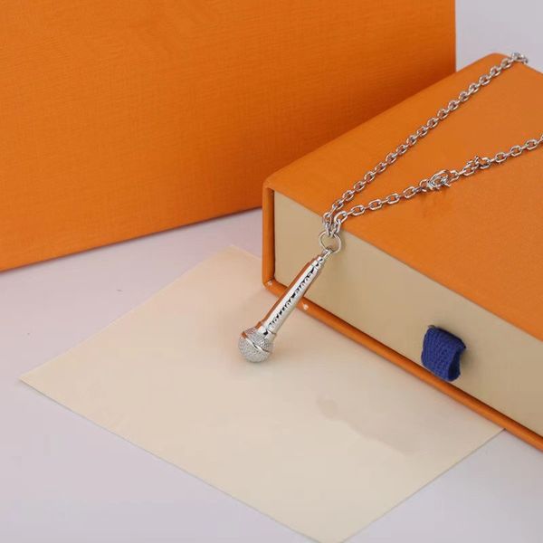 new luxury jewelry men's and women's microphone pendant necklace personalized street hip hop rap dj accessories gift, Silver
new luxury jewelry men's and women's microphone pendant necklace personalized street hip hop rap dj accessories gift, Silver