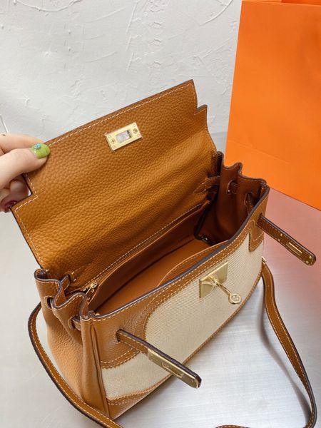 new shoulder bags 2021 women handbag crossbody bag brands designer handbags flower printing bag purse 28*25*22 51121, Black
new shoulder bags 2021 women handbag crossbody bag brands designer handbags flower printing bag purse 28*25*22 51121, Black