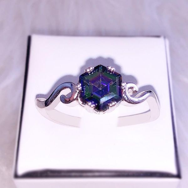 cluster rings colorful stone square diamond ring creatively inlaid with rainbow zircon ring, elegant and personalized female, Golden;silver
cluster rings colorful stone square diamond ring creatively inlaid with rainbow zircon ring, elegant and personalized female, Golden;silver