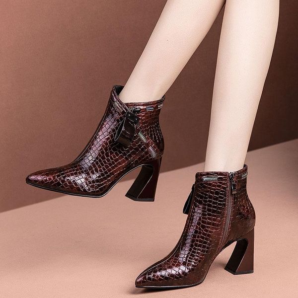 2021 new spring women's boots microfiber material low boots fashion high heel stone grain patent leather stage 34-39, Black
2021 new spring women's boots microfiber material low boots fashion high heel stone grain patent leather stage 34-39, Black