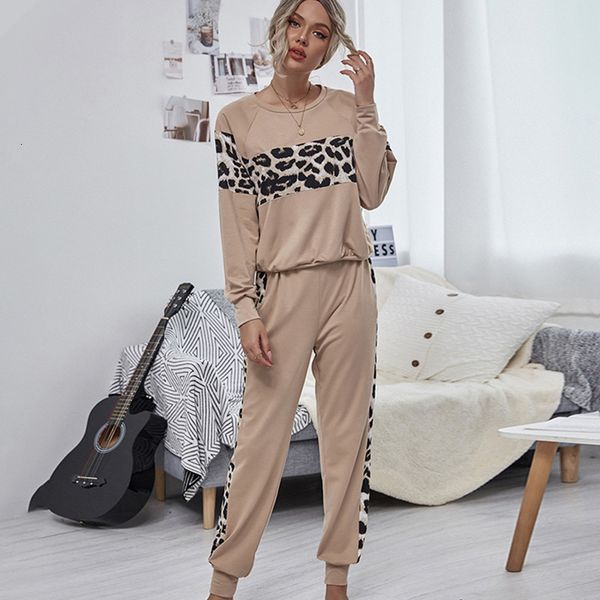 women herfst en winter luipaard print 2 stuk set long mouw and broek training suit, Gray
women herfst en winter luipaard print 2 stuk set long mouw and broek training suit, Gray
