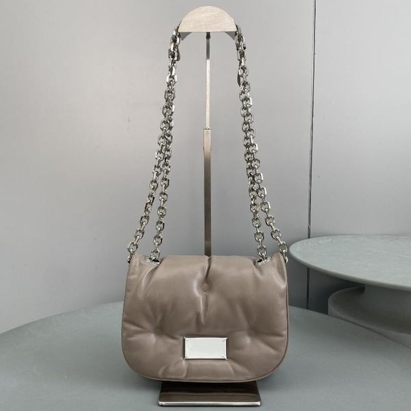 evening bags women bags2021 autumn and winter majia sheepskin folds chain pillow bag messenger nude pink leather shoulder female
evening bags women bags2021 autumn and winter majia sheepskin folds chain pillow bag messenger nude pink leather shoulder female