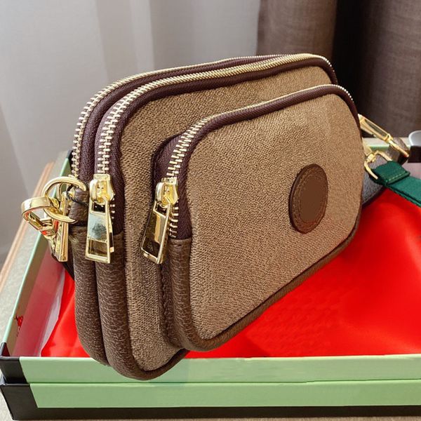 luxurys designers crossbody fashion women shoulder bag handbag leather artwork cartoon printed handbags cross body bags 
luxurys designers crossbody fashion women shoulder bag handbag leather artwork cartoon printed handbags cross body bags