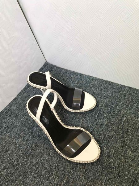 2021 new agrade rhinestone real leather studded sling back temperament sandals sandals nova high heels size 34 to 40, Black
2021 new agrade rhinestone real leather studded sling back temperament sandals sandals nova high heels size 34 to 40, Black