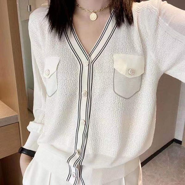 celebrity temperament contrast color line edge v-neck knitted cardigan women's small coat light mature style long sleeve thin air, White
celebrity temperament contrast color line edge v-neck knitted cardigan women's small coat light mature style long sleeve thin air, White