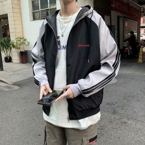 autumn and winter new striped ribbon stitching men's hooded jacket raglan sleeve loose contrast college style sports coat, Black;brown
autumn and winter new striped ribbon stitching men's hooded jacket raglan sleeve loose contrast college style sports coat, Black;brown