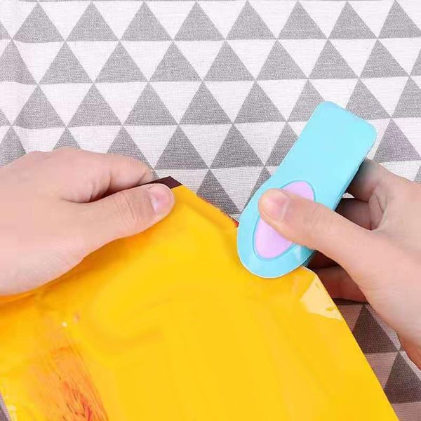 bag clips 1 pc portable mini household machine for kitchen storage plastic food seal heat sealing
bag clips 1 pc portable mini household machine for kitchen storage plastic food seal heat sealing