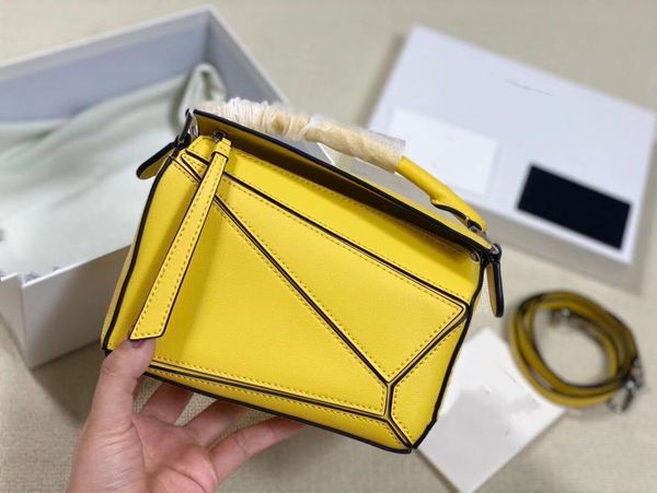 Shoulder Bags Crossbody Onthego Chain Quilted Leather Bag Designer Handbag Wallet (17x7.5x13cm) Yellow Red Tote Fashion Handbags Nylon Handtasche, Oem
Shoulder Bags Crossbody Onthego Chain Quilted Leather Bag Designer Handbag Wallet (17x7.5x13cm) Yellow Red Tote Fashion Handbags Nylon Handtasche, Oem
