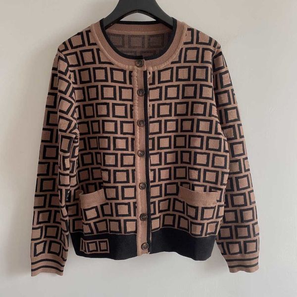 luxury brand tees women knits autumn spring classic knit cardigan long sleeve letter pattern womens casual fashion, White
luxury brand tees women knits autumn spring classic knit cardigan long sleeve letter pattern womens casual fashion, White