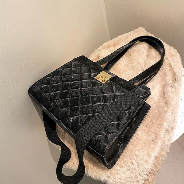 cross body lattice large tote bag 2021 fashion pu leather women's designer handbag capacity shoulder messenger
cross body lattice large tote bag 2021 fashion pu leather women's designer handbag capacity shoulder messenger