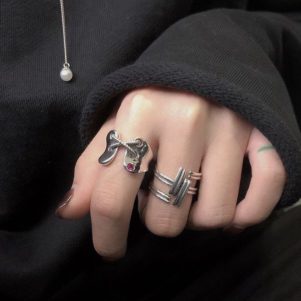 South Korea Dongdamen S925 Sterling Sier Ring Female Fashion Personality Versatile Thai Sier Irregular Geometric Ring, Silver
South Korea Dongdamen S925 Sterling Sier Ring Female Fashion Personality Versatile Thai Sier Irregular Geometric Ring, Silver