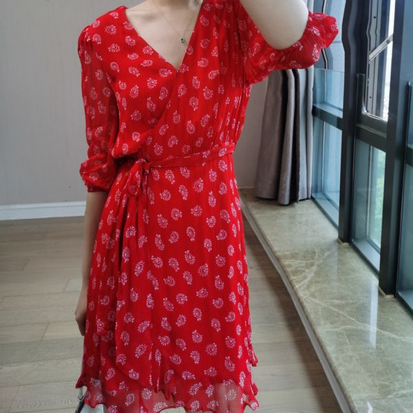 2021 new mulheres vermelhas joelho-comprimento vestido de caju impresso envoltrio trs quareter manga com decote em v do vintage lace-up ruff, Black;gray
2021 new mulheres vermelhas joelho-comprimento vestido de caju impresso envoltrio trs quareter manga com decote em v do vintage lace-up ruff, Black;gray