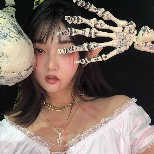 jewelry personality blue eyes exaggerated women simple skeleton painting oil pendant multilayer necklace, Silver
jewelry personality blue eyes exaggerated women simple skeleton painting oil pendant multilayer necklace, Silver