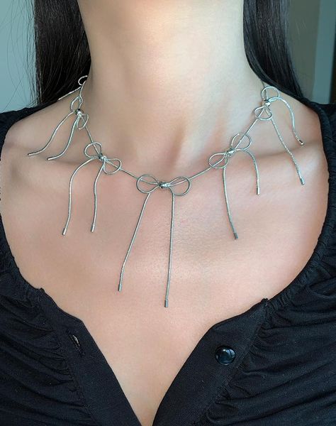 chokers timeless wonder brass braided bowknot pave choker necklace women jewelry punk ins designer party gift rare gothic egirl emo 1438, Golden;silver
chokers timeless wonder brass braided bowknot pave choker necklace women jewelry punk ins designer party gift rare gothic egirl emo 1438, Golden;silver