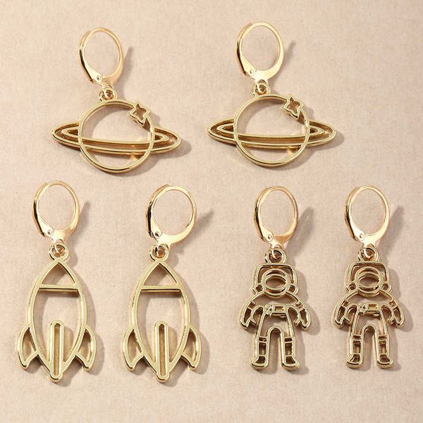 ez3306 fashion jewelry creative trend metal set personality star astronaut earrings, Silver
ez3306 fashion jewelry creative trend metal set personality star astronaut earrings, Silver