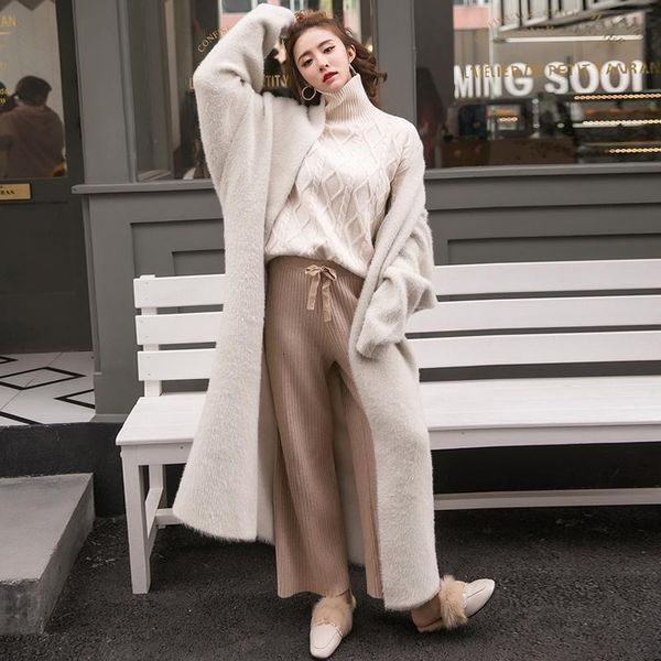 2021 women autumn winter new loose long sweaters thick faux mink veet knitted coat female casual batwing sleeve cardigans n215oiug, White;black
2021 women autumn winter new loose long sweaters thick faux mink veet knitted coat female casual batwing sleeve cardigans n215oiug, White;black