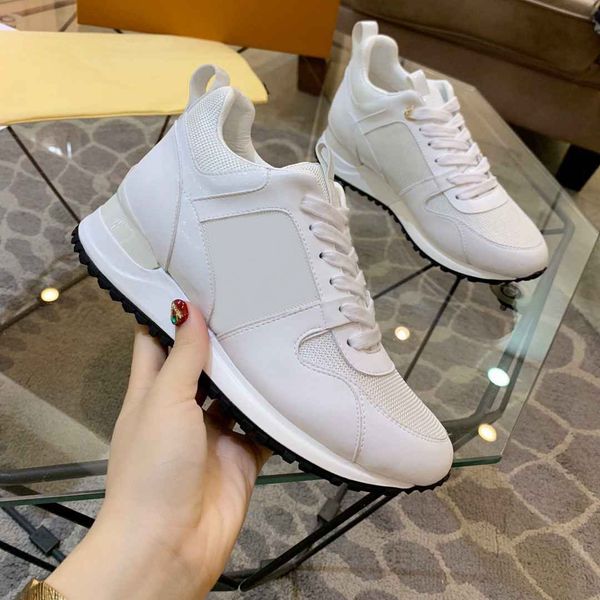 2021 man woman sneaker casual shoes real leather sneakers trainers stripes fashion sport shoe with box large size 35-45, Black
2021 man woman sneaker casual shoes real leather sneakers trainers stripes fashion sport shoe with box large size 35-45, Black