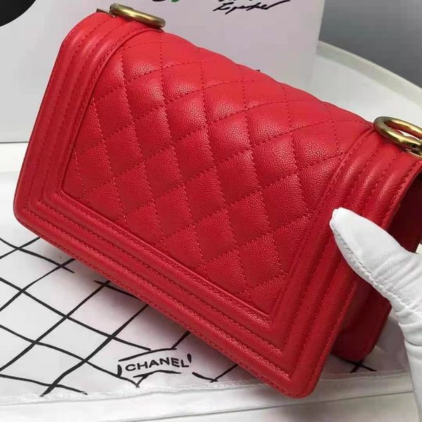 ladies leather bag 7a high-end custom quality single shoulder across the hip casual designer 1112
ladies leather bag 7a high-end custom quality single shoulder across the hip casual designer 1112