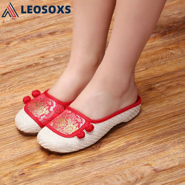 leosoxs summer women comfort slippers floral embroidery chinese old beijing shoes for ladies outside sandals soft shoes l201, Black
leosoxs summer women comfort slippers floral embroidery chinese old beijing shoes for ladies outside sandals soft shoes l201, Black