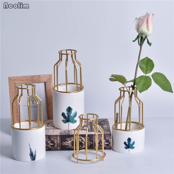 vases nordic artificial flower vase creative hand painted iron hydroponic ceramic home office deskdecoration
vases nordic artificial flower vase creative hand painted iron hydroponic ceramic home office deskdecoration