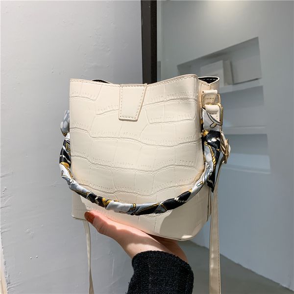 fashion small 2021 female summer new bag trend scarf handbag belt shoulder messenger bucket silk pekxb
fashion small 2021 female summer new bag trend scarf handbag belt shoulder messenger bucket silk pekxb