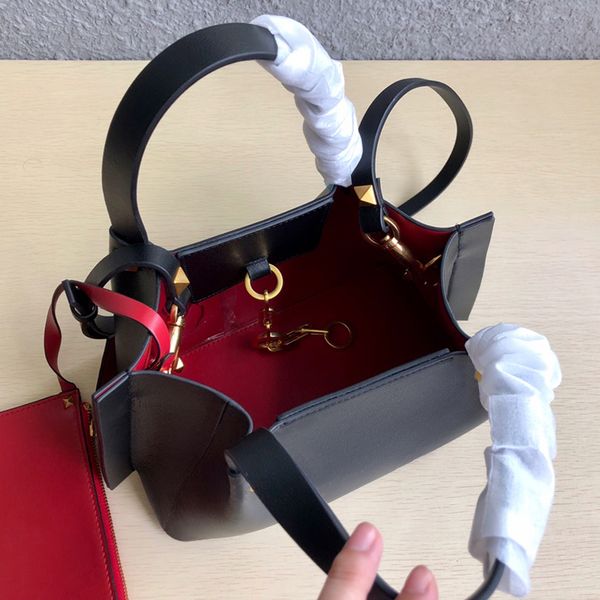 style calfskin shopping bags vintage brass post-treated rivets and metal fittings large capacity fashion 0099s graceful bag
style calfskin shopping bags vintage brass post-treated rivets and metal fittings large capacity fashion 0099s graceful bag