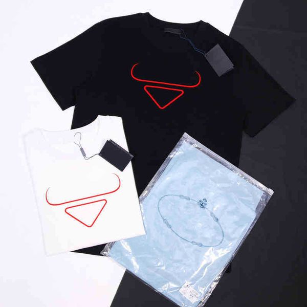 21ss most fashion t shirt men classic designer tees noble red triangle print year of the ox limited style combed cotton comfortable, White;black
21ss most fashion t shirt men classic designer tees noble red triangle print year of the ox limited style combed cotton comfortable, White;black