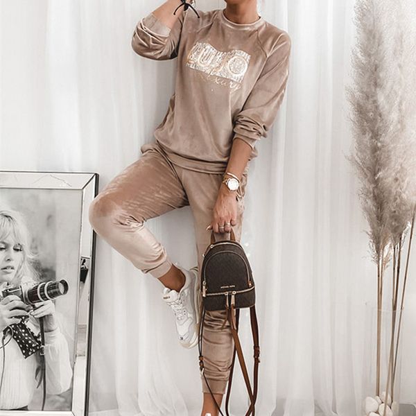 2021 new casual fashion women tracksuit two piece set vintage veet elegant o-neck sequin letter print sweatshirt and long pant suit hibz, Gray
2021 new casual fashion women tracksuit two piece set vintage veet elegant o-neck sequin letter print sweatshirt and long pant suit hibz, Gray