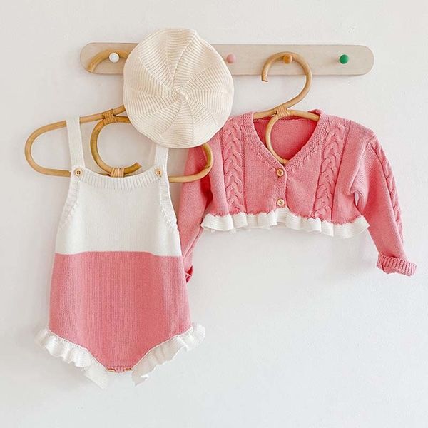 autumn baby girl clothes set girls short knit cardigan coat girls sweater suit baby girl knitted ruffled bodysuit jumpsuit 210312, Red;black 
autumn baby girl clothes set girls short knit cardigan coat girls sweater suit baby girl knitted ruffled bodysuit jumpsuit 210312, Red;black
