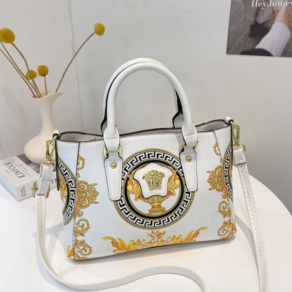 hong kong bag women's 2021 new texture design embroidery fashion portable one shoulder tote bag
hong kong bag women's 2021 new texture design embroidery fashion portable one shoulder tote bag