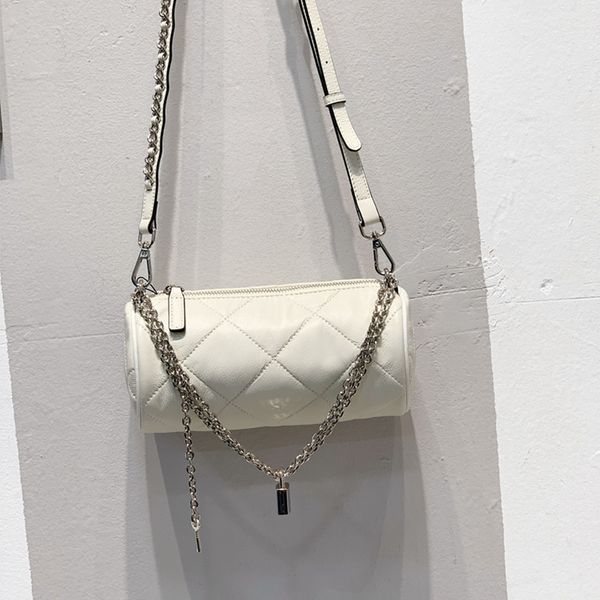 design hand cowhide shoulder crossbody bag women 2021 new lingge chain fashion leather women's bag 3318 9ybf
design hand cowhide shoulder crossbody bag women 2021 new lingge chain fashion leather women's bag 3318 9ybf