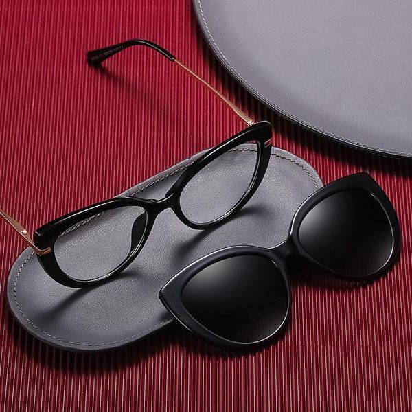 sunglasses 80332 anti-blue light glasses frame spring leg polarized magnetic clip men women optical fashion computer, White;black
sunglasses 80332 anti-blue light glasses frame spring leg polarized magnetic clip men women optical fashion computer, White;black