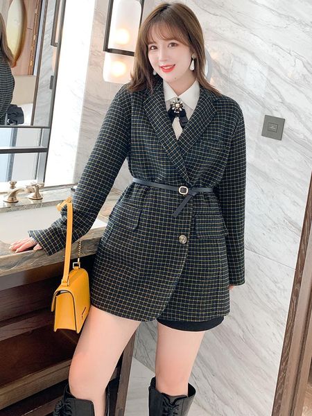 fashion style lines of england two grain of buttons suit cloth coat lapels women's winter new plus sizes large size, White
fashion style lines of england two grain of buttons suit cloth coat lapels women's winter new plus sizes large size, White