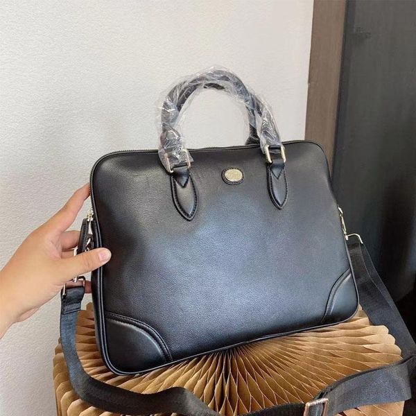 briefcases the men's luxury leather business briefcase, soft and practical, natural office bag.
briefcases the men's luxury leather business briefcase, soft and practical, natural office bag.