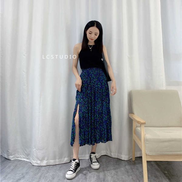 floral chiffon skirt women's summer thin 2021 split pleated high waist a-line medium length, Black
floral chiffon skirt women's summer thin 2021 split pleated high waist a-line medium length, Black