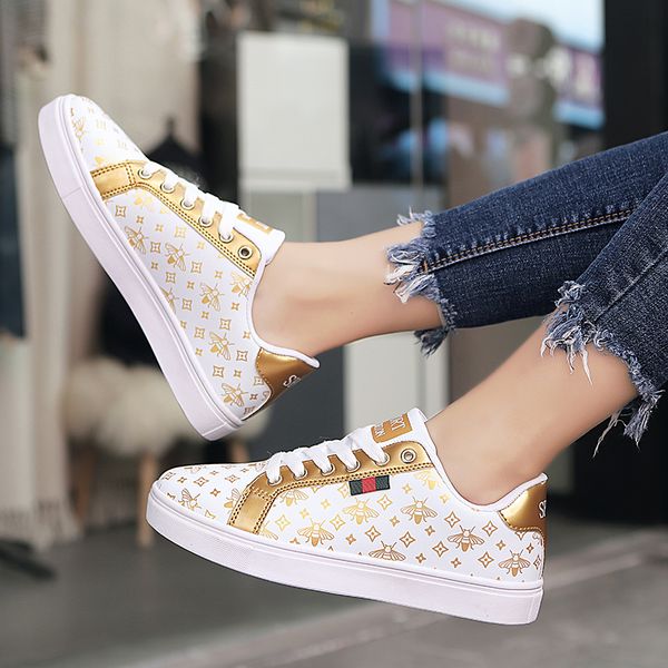 new women vulcanized shoes summer sneakers bee lace-up leather casual shoes woman sneakers chaussures femme zapatos mujer
new women vulcanized shoes summer sneakers bee lace-up leather casual shoes woman sneakers chaussures femme zapatos mujer