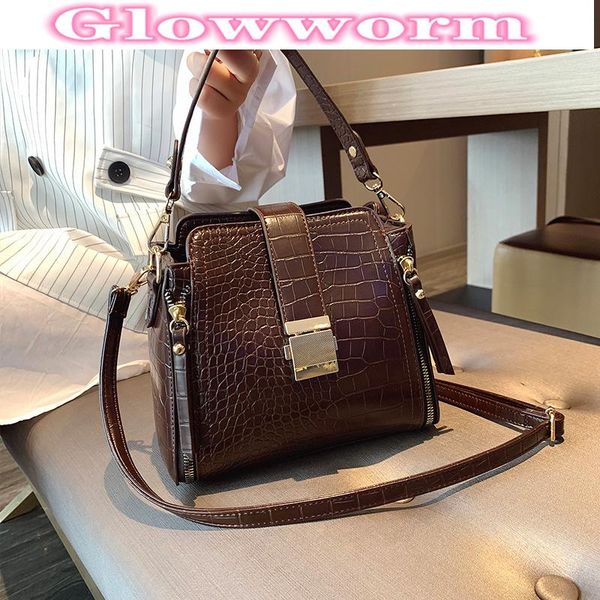 shoulder bags vintage women bag crocodile pattern small ladies handbag detachable handle bucket zippered messenger
shoulder bags vintage women bag crocodile pattern small ladies handbag detachable handle bucket zippered messenger