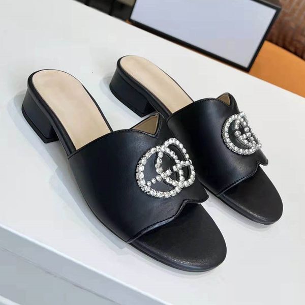 flat fashion ladies comfort sandals black red leather outdoor beach indoor l slippers 35-42 sizes
flat fashion ladies comfort sandals black red leather outdoor beach indoor l slippers 35-42 sizes